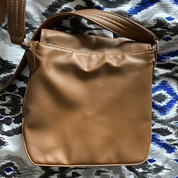 👜 RELIC Crossbody Bag (Vintage Version) 👜 - Picture 3 of 9